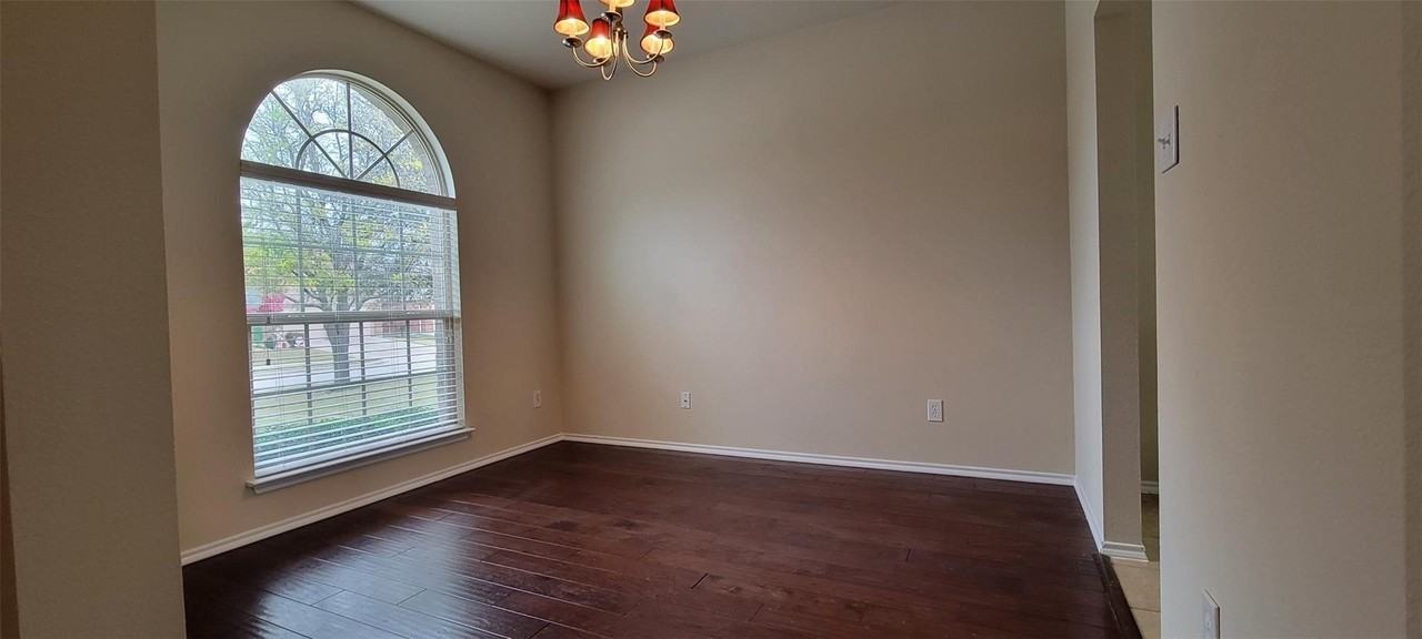 9509 Crooked Cat Dr - Photo 7 of 40