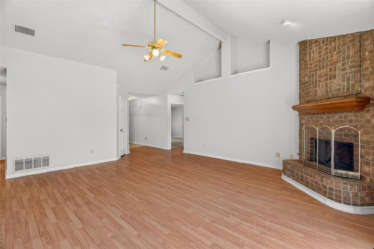1001 Creek Valley Rd - Photo 5 of 24