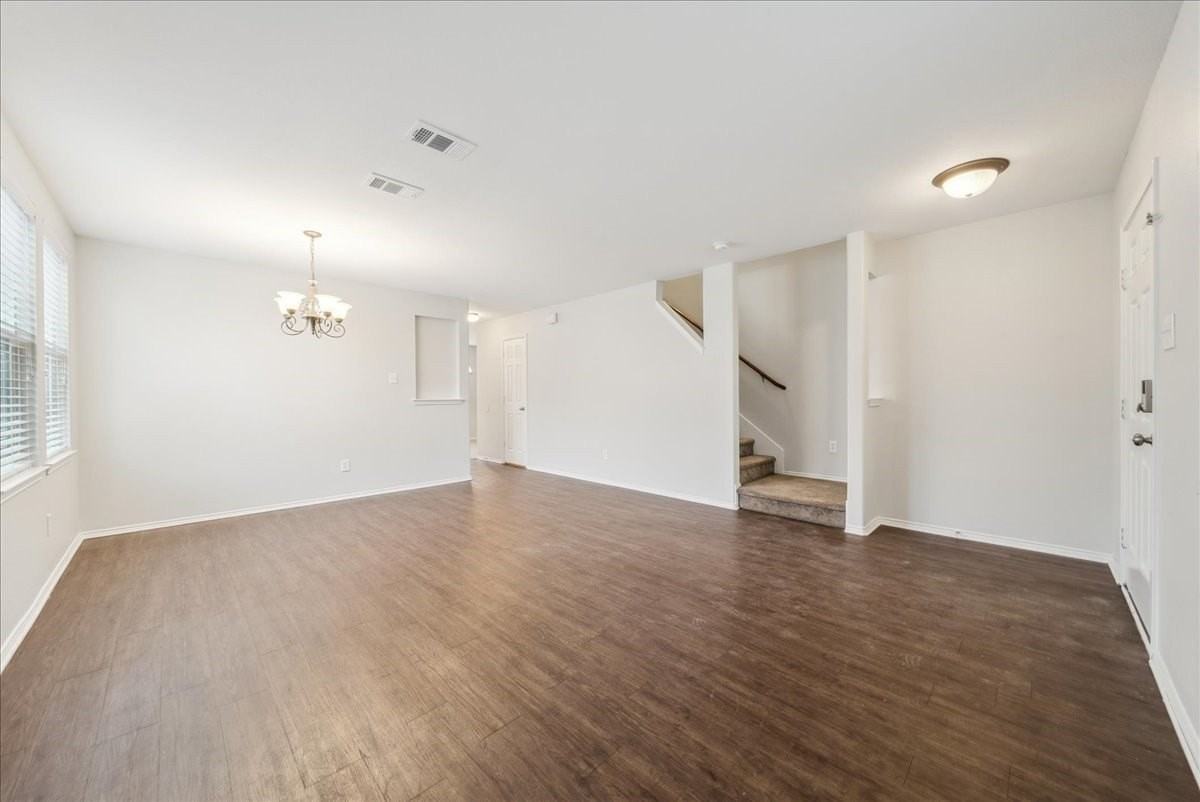 10664 Midway Dr - Photo 3 of 23