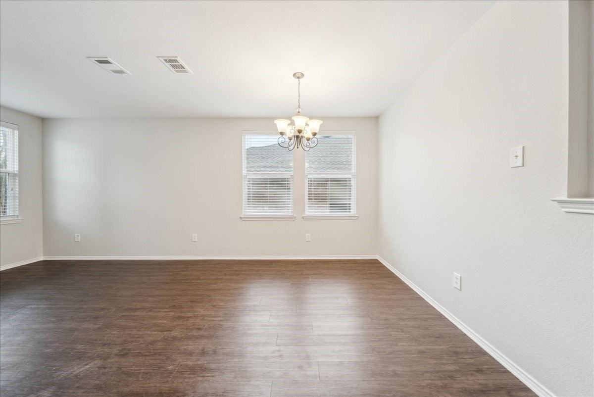 10664 Midway Dr - Photo 4 of 23