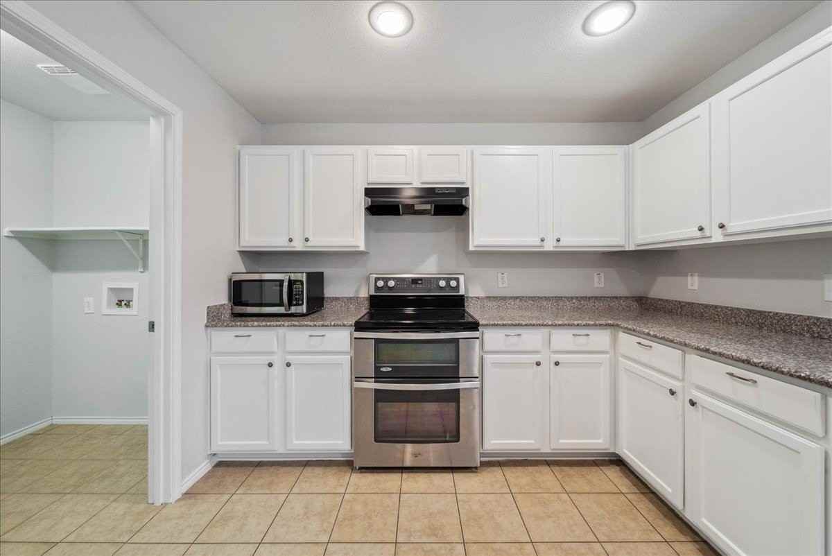10664 Midway Dr - Photo 6 of 23