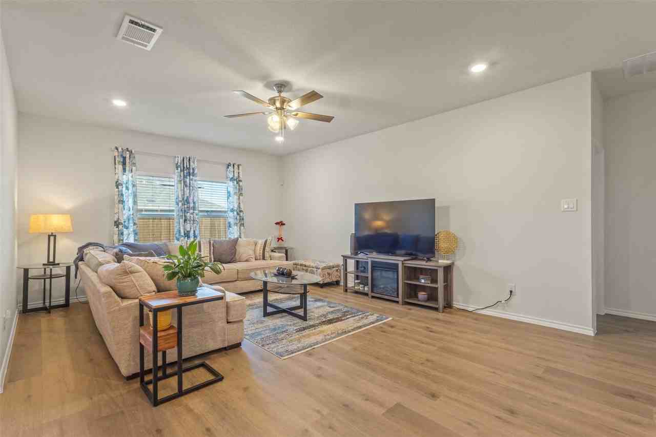 1437 Millstead Rill Dr - Photo 5 of 37