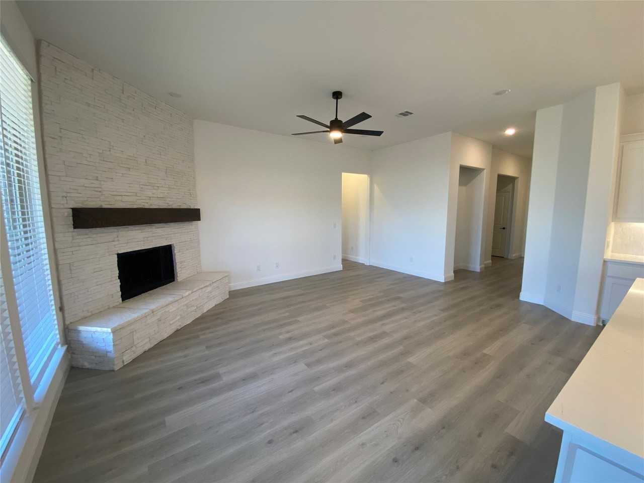 2012 Hickory Chase Ln - Photo 4 of 26