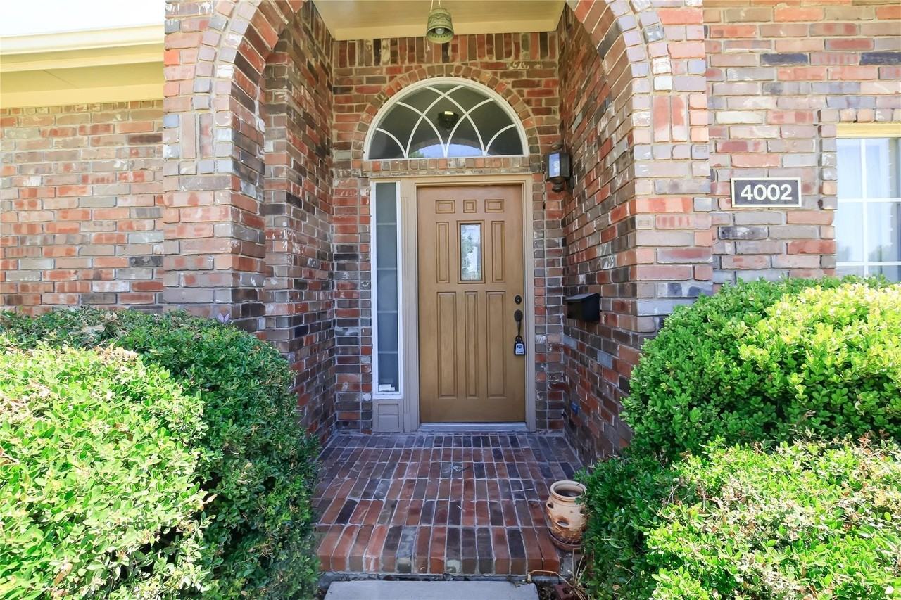 4002 Stonecastle Dr - Photo 3 of 17