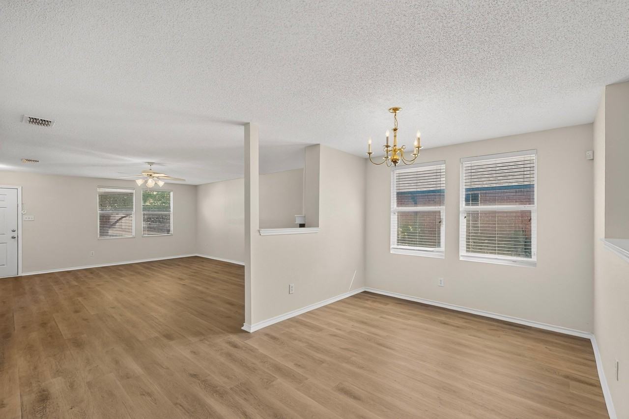 717 Gallant Ct - Photo 7 of 32