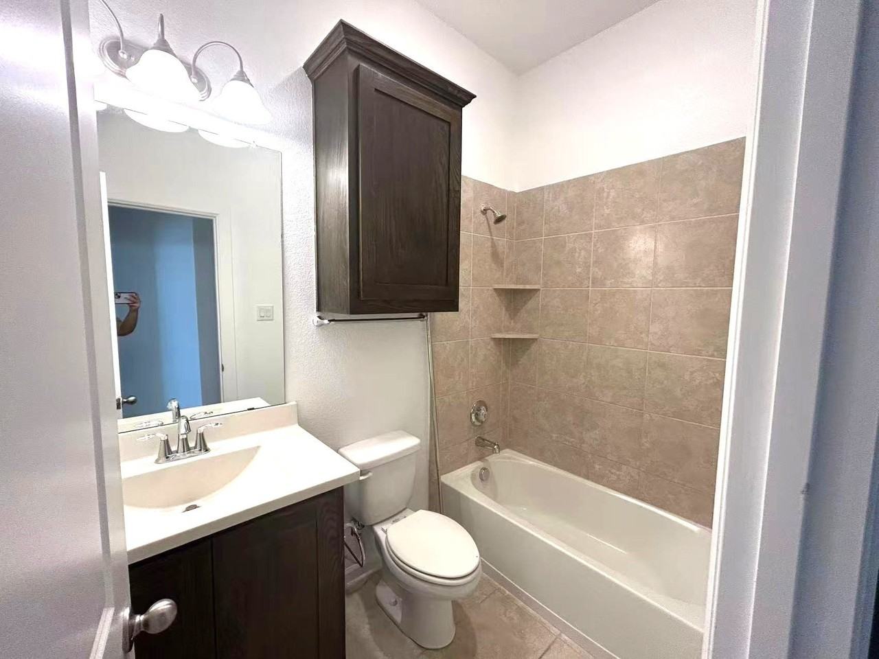 1134 Alpine Dr - Photo 3 of 17