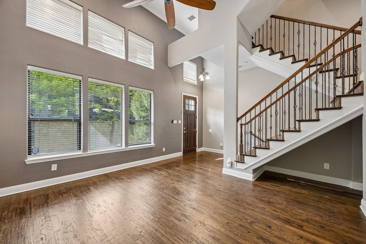 5753 Lois Ln - Photo 3 of 29