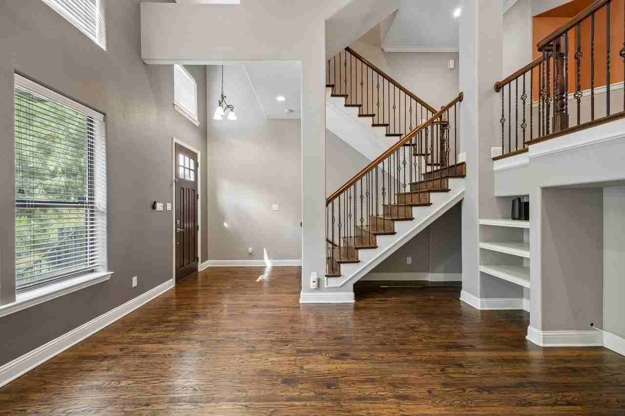 5753 Lois Ln - Photo 5 of 29