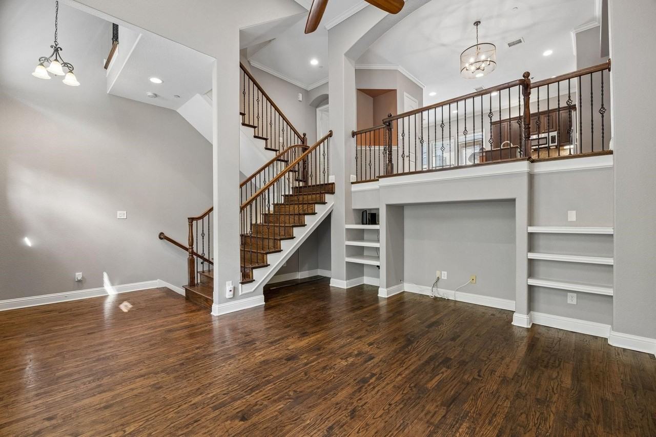 5753 Lois Ln - Photo 6 of 29