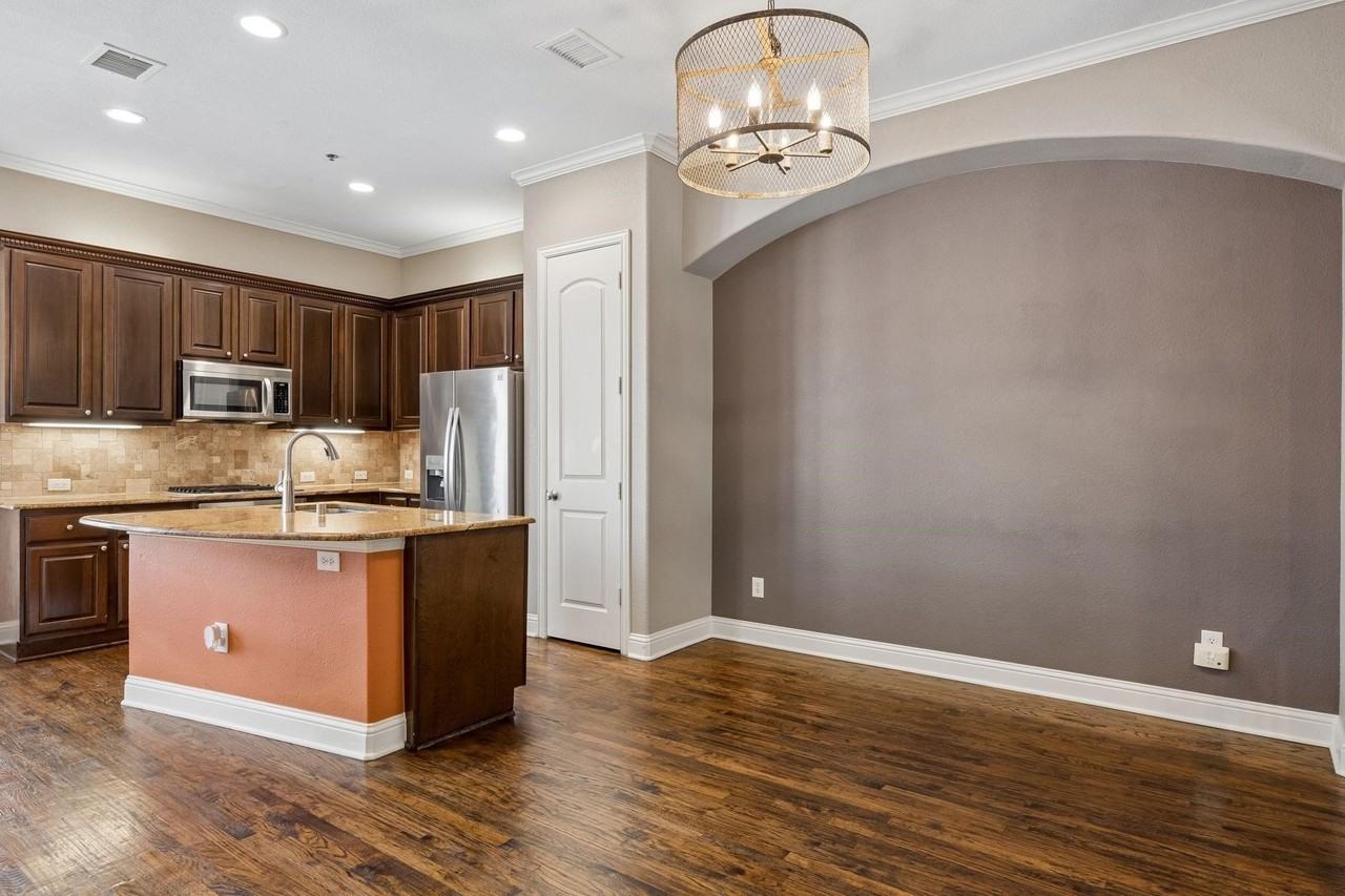 5753 Lois Ln - Photo 7 of 29