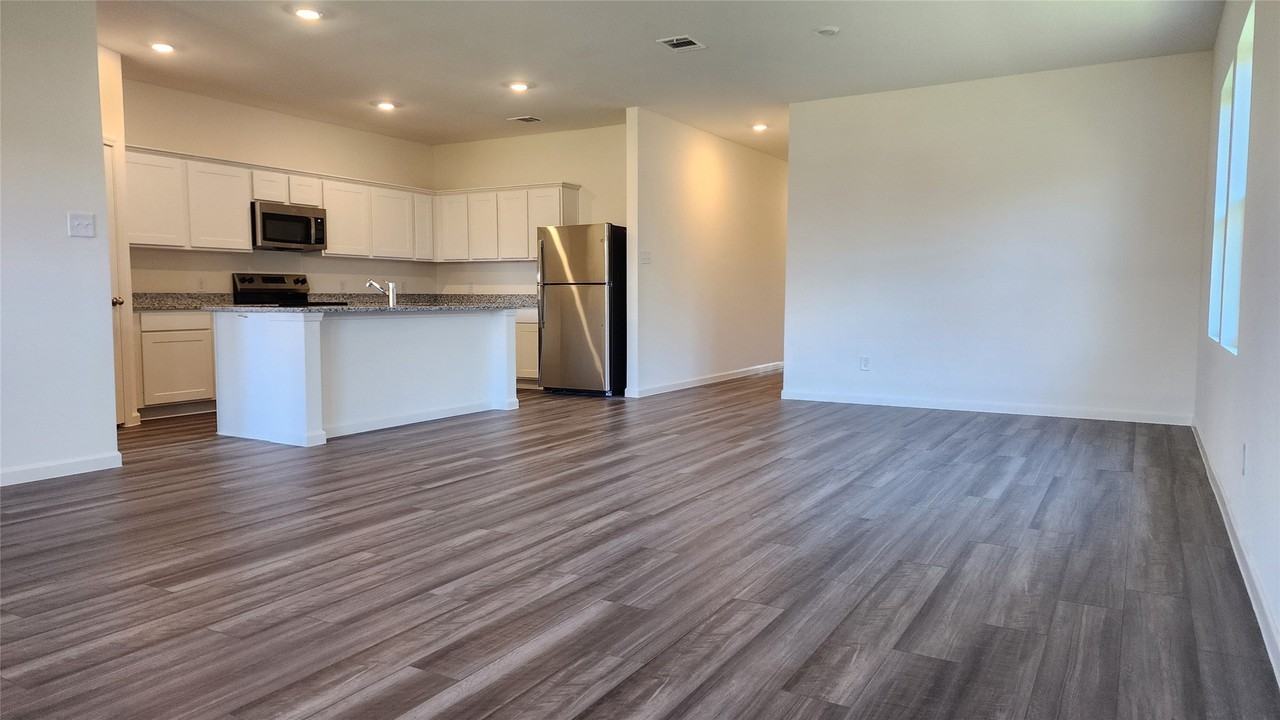 1266 Lambert Ln - Photo 2 of 30