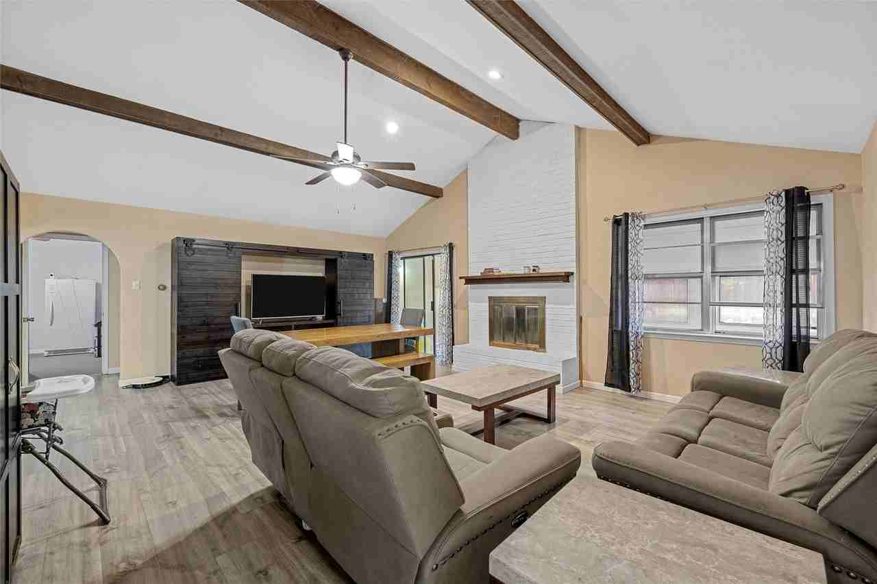 129 Texas Ave - Photo 3 of 21