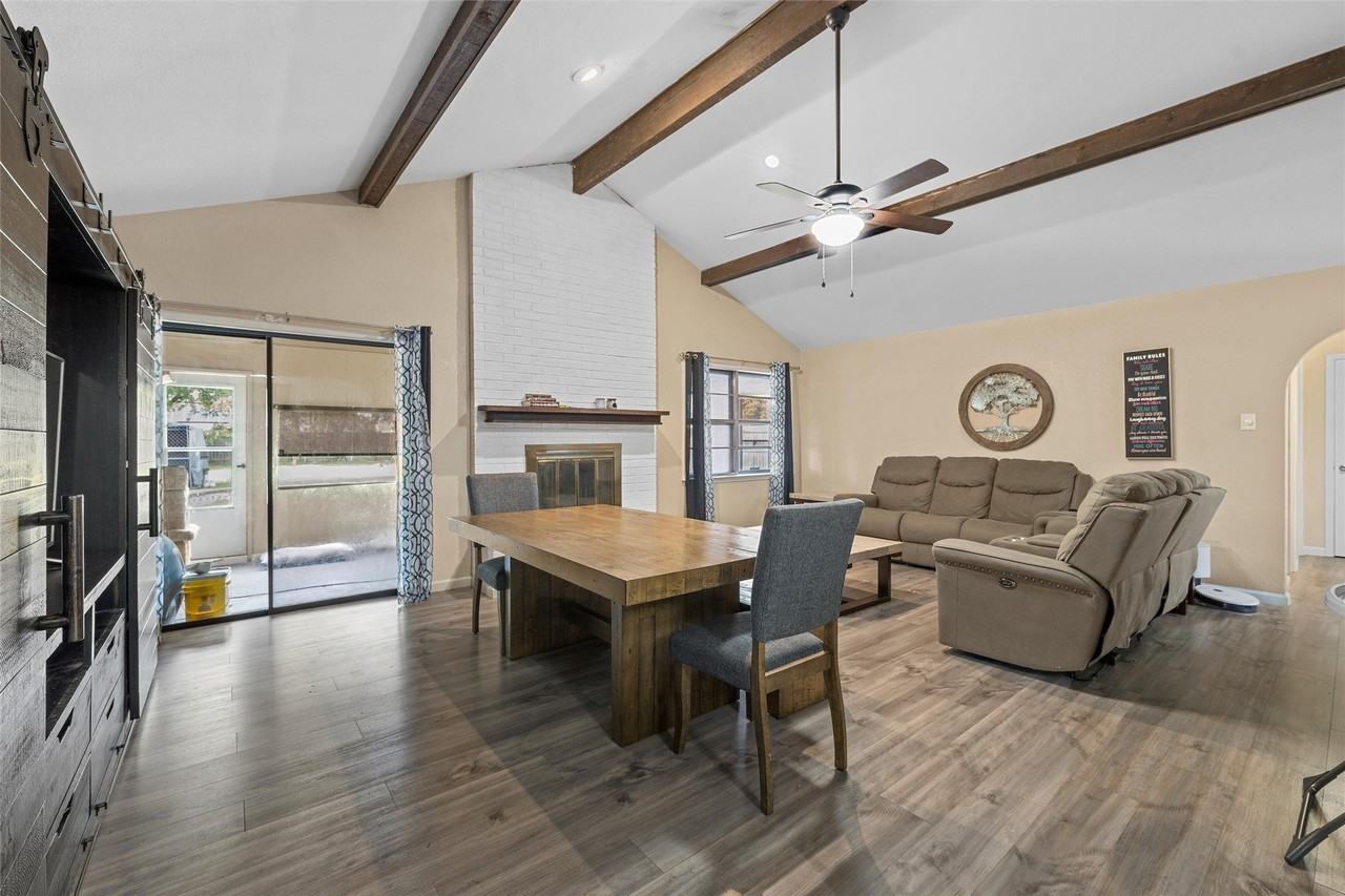 129 Texas Ave - Photo 4 of 21