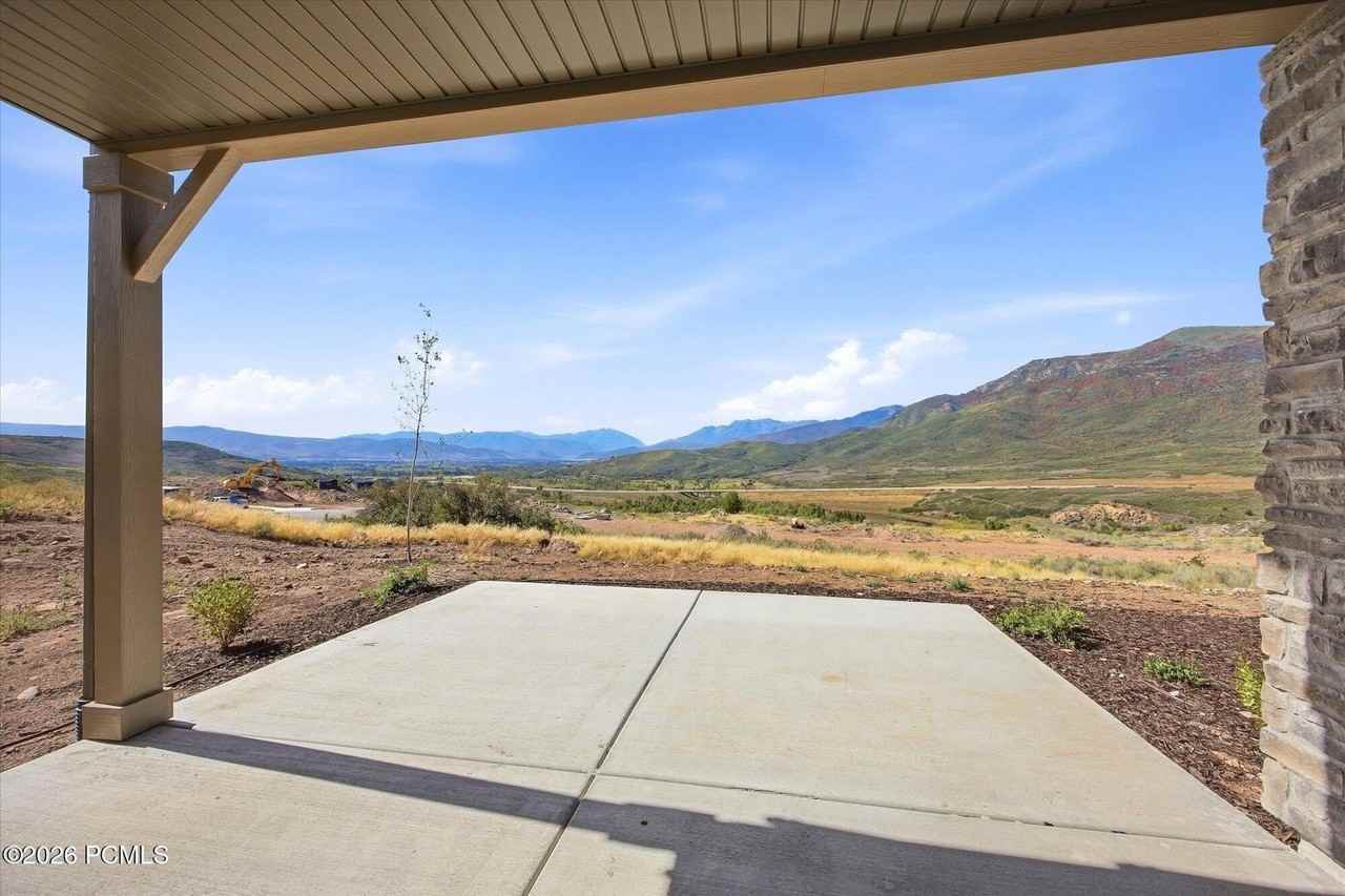 5993 N Fairview Dr - Photo 5 of 50