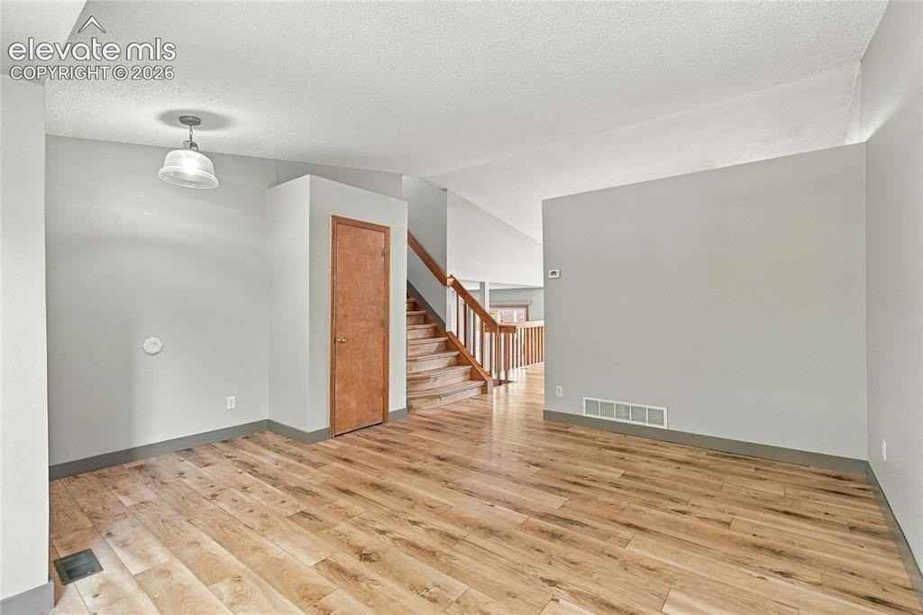 2726 Lear Dr - Photo 7 of 33