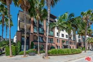 featured image of 12550 W Fielding Cir #2