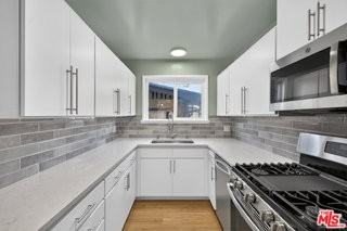 937 18th St #2 - Photo 6 of 8