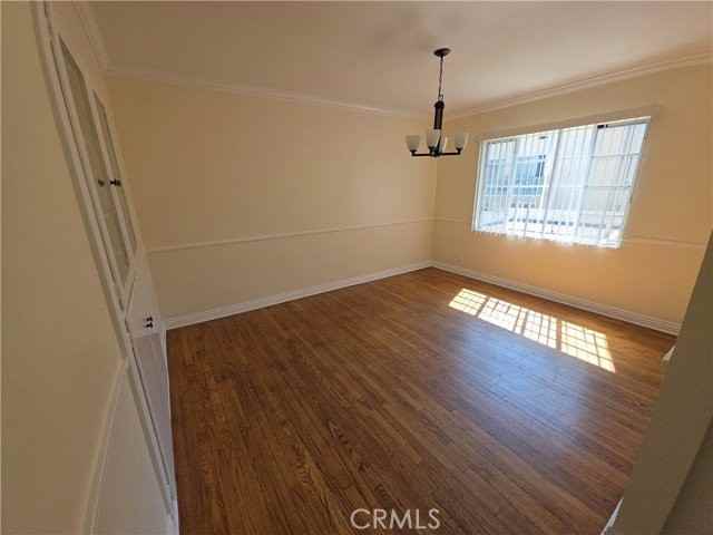 575 Levering Ave #575 - Photo 3 of 7