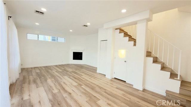 1026 N Croft Ave #101 - Photo 2 of 8