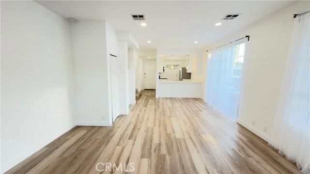 1026 N Croft Ave #101 - Photo 3 of 8