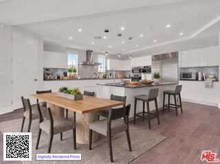 460 N Palm Dr #204 - Photo 4 of 8