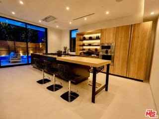 8741 Dorrington Ave - Photo 7 of 8