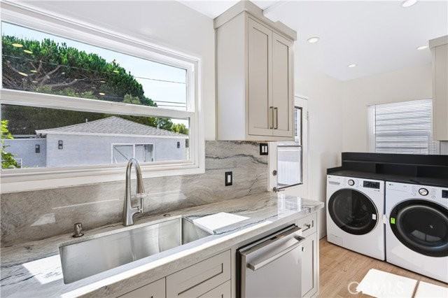 340 Avenue F #F - Photo 5 of 8
