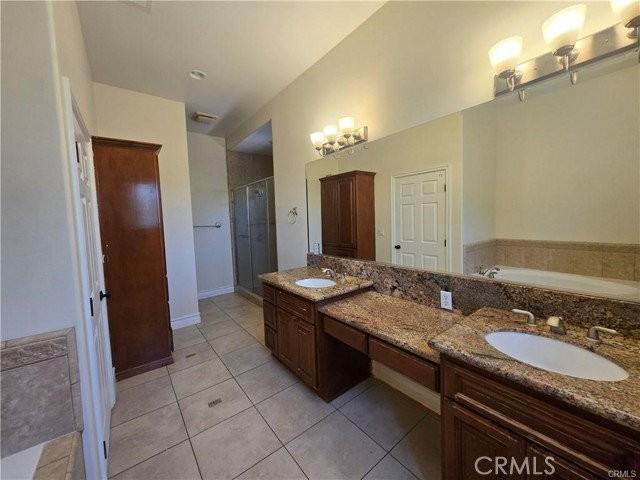 1888 Stanley Ave - Photo 6 of 8