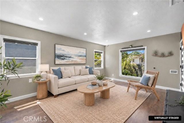 348 S Walker Ave - Photo 7 of 8