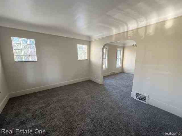 5103 Middlesex St - Photo 2 of 9