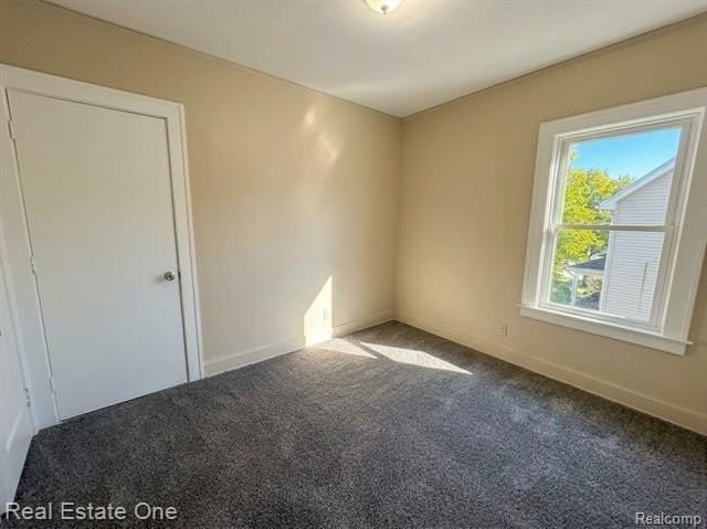 5103 Middlesex St - Photo 7 of 9