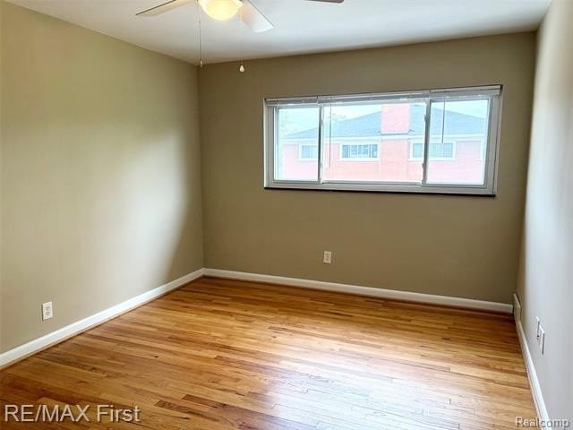 1725 Gardenia Ave - Photo 6 of 10
