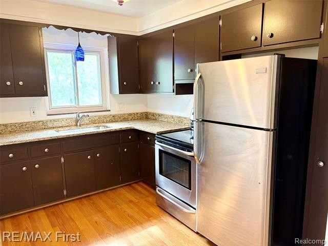 1725 Gardenia Ave - Photo 7 of 10