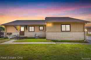 13936 Harrington Dr - Photo 1 of 1