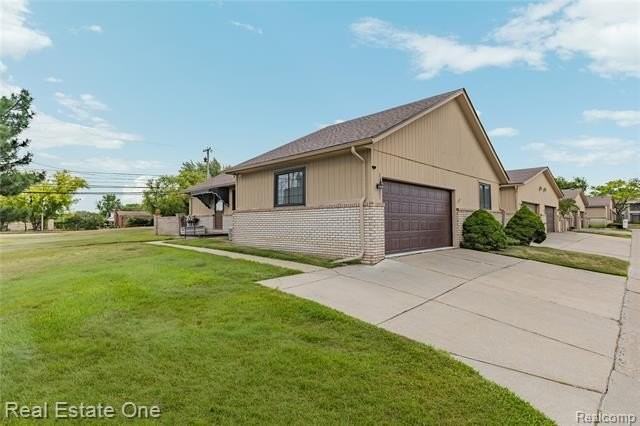 13936 Harrington Dr - Photo 2 of 31