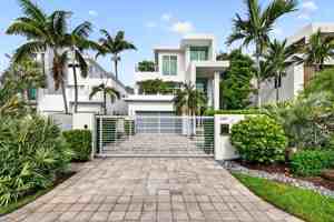 featured image of 2401 N Atlantic Blvd