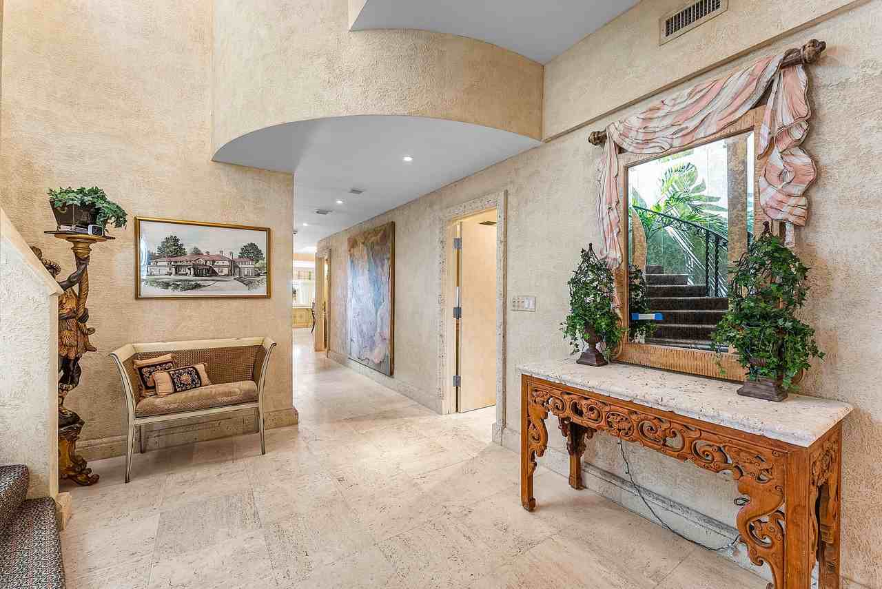13 Sloans Curve Dr - Photo 6 of 47