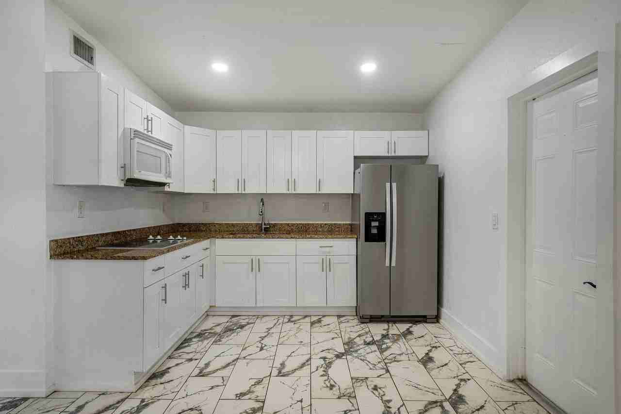 130 Plum Tree Dr - Photo 4 of 24