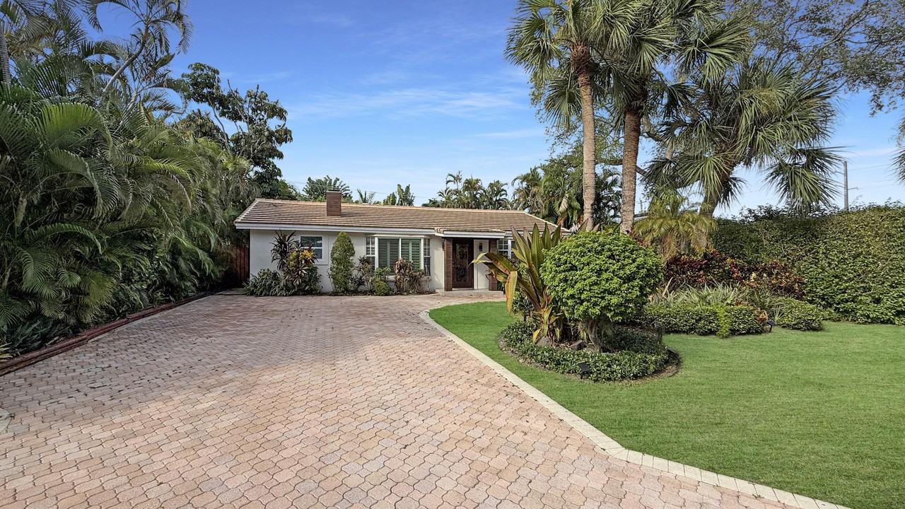 941 Sw 19th St - Photo 2 of 35