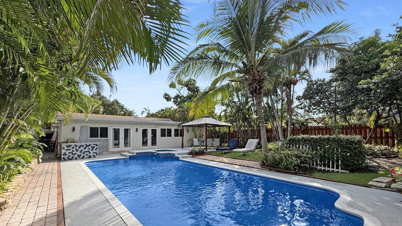941 Sw 19th St - Photo 4 of 35