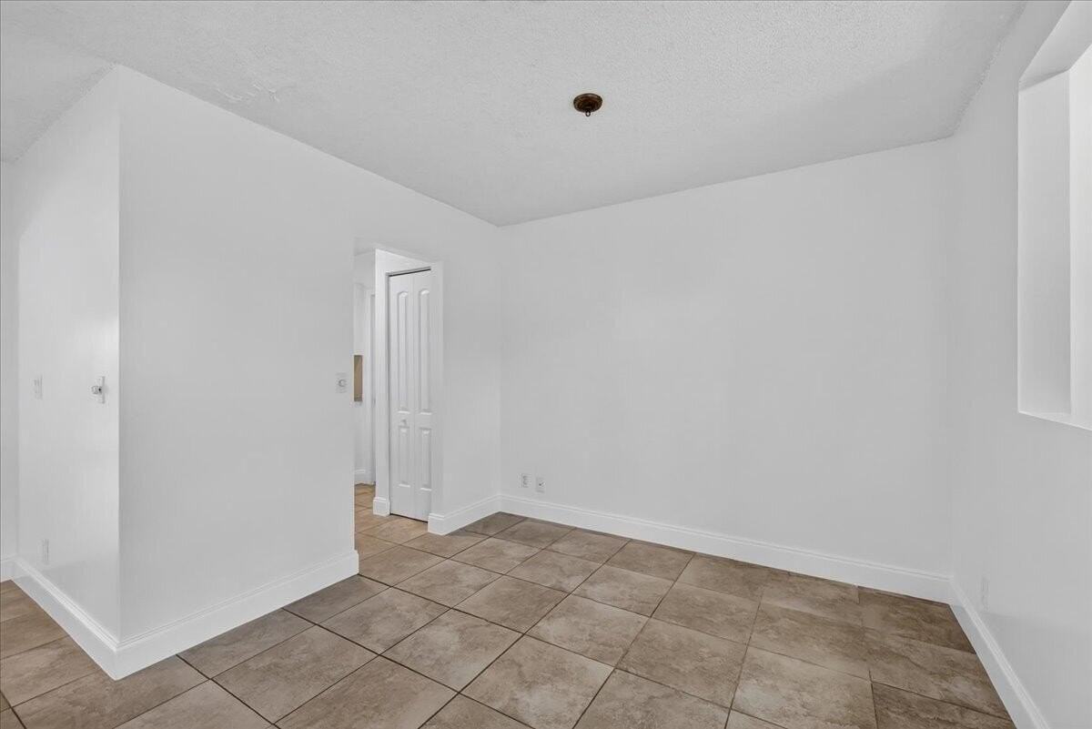6404 Sagewood Way - Photo 6 of 32