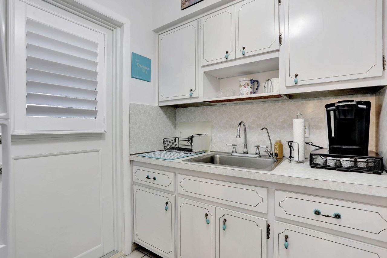 2131 Ne 42nd Ct #210E - Photo 7 of 24