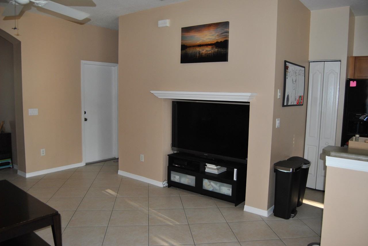 401 Rainbow Springs Ter - Photo 7 of 21