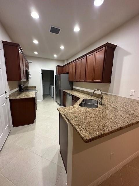 1143 N Community Dr - Photo 3 of 15