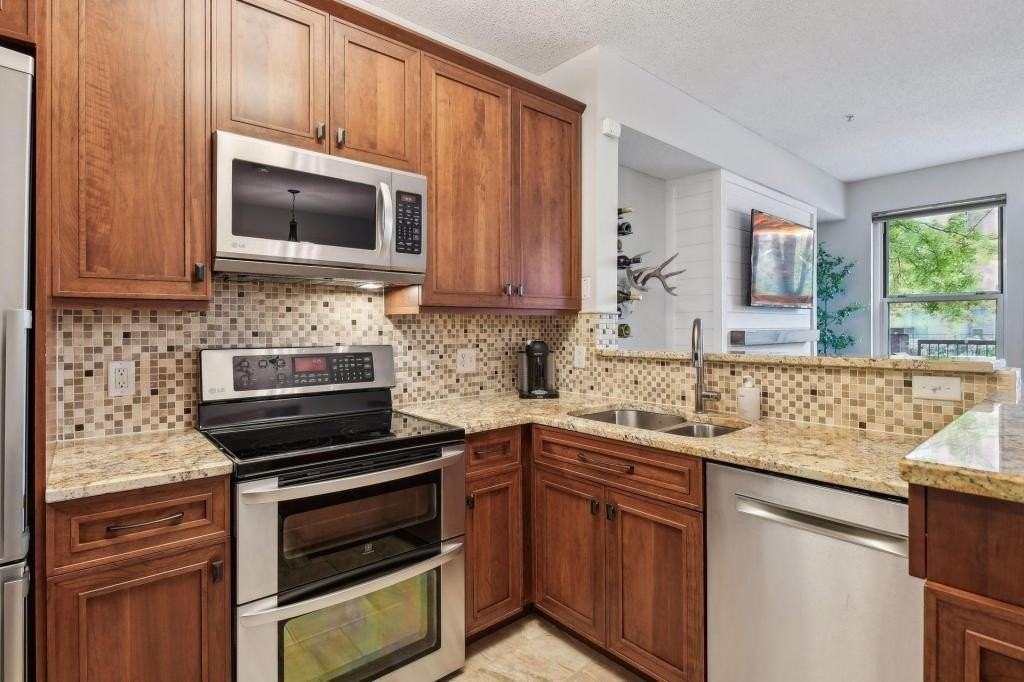 580 N 2nd St #104 - Photo 7 of 25