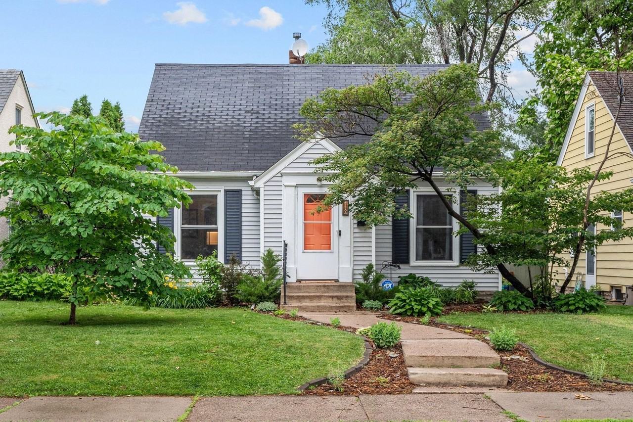 1133 California Ave W - Photo 3 of 41
