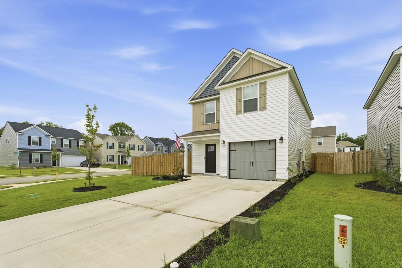 1708 Camazay Dr - Photo 3 of 37