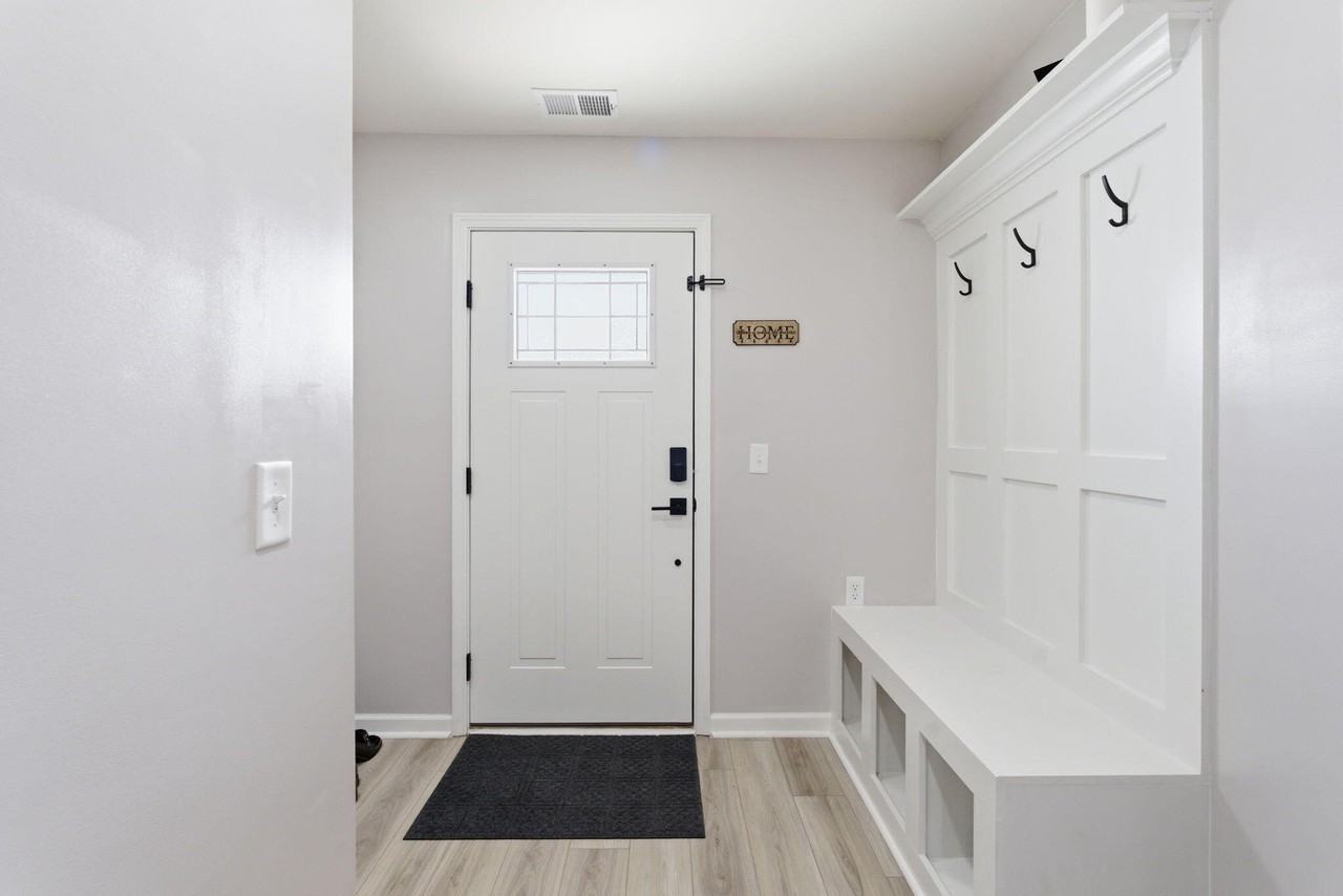 1708 Camazay Dr - Photo 5 of 37