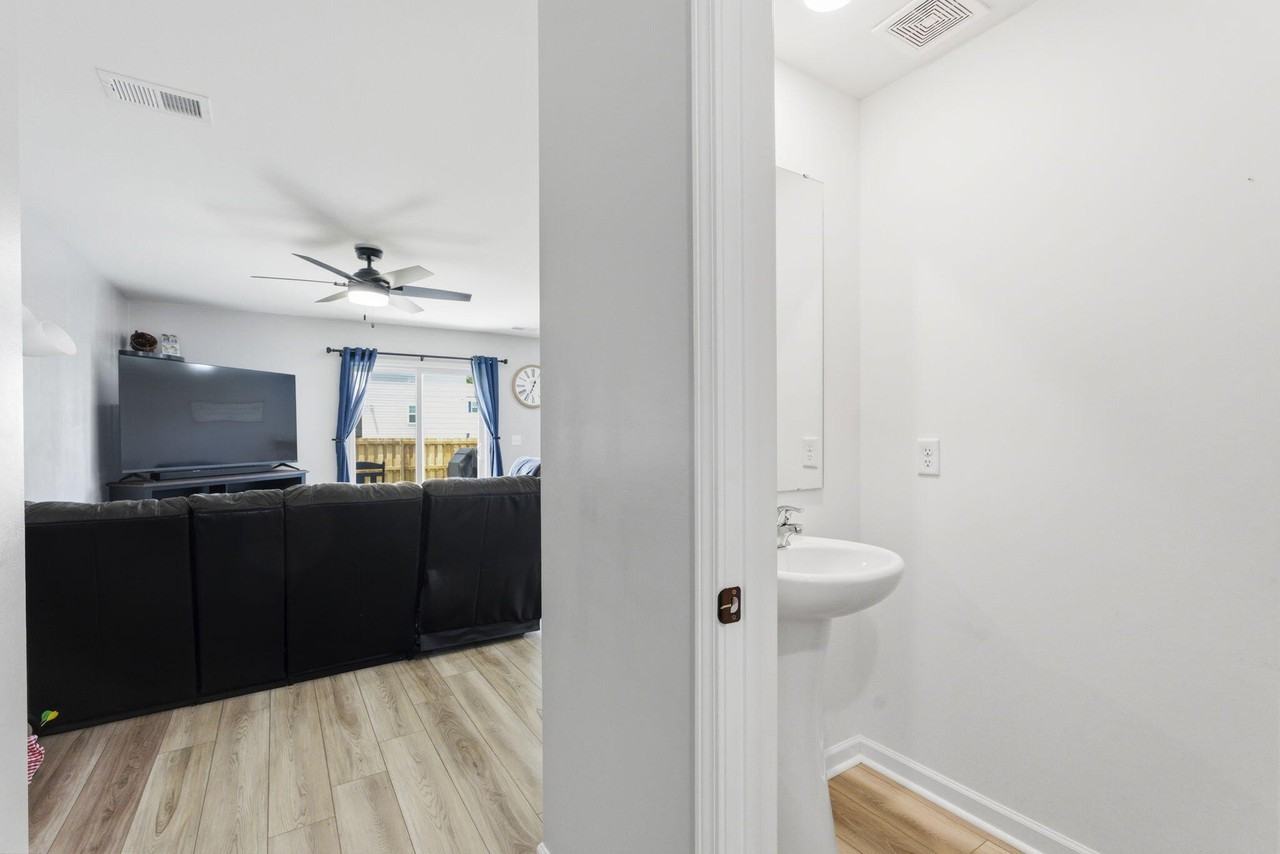 1708 Camazay Dr - Photo 6 of 37