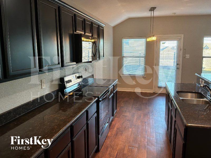 9217 Abaco Way - Photo 3 of 11